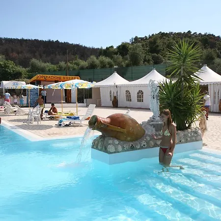 Camping La Gemma 3*